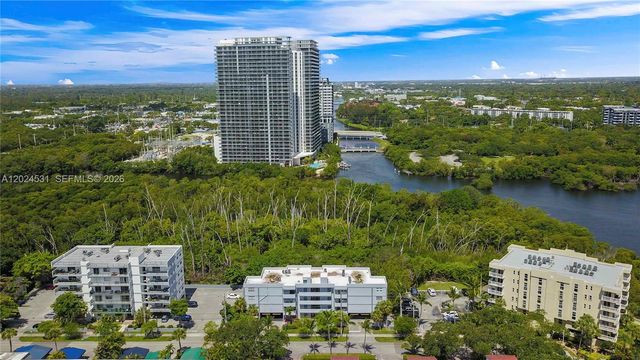 16518 NE 26th Ave 405, North Miami Beach, FL 33160