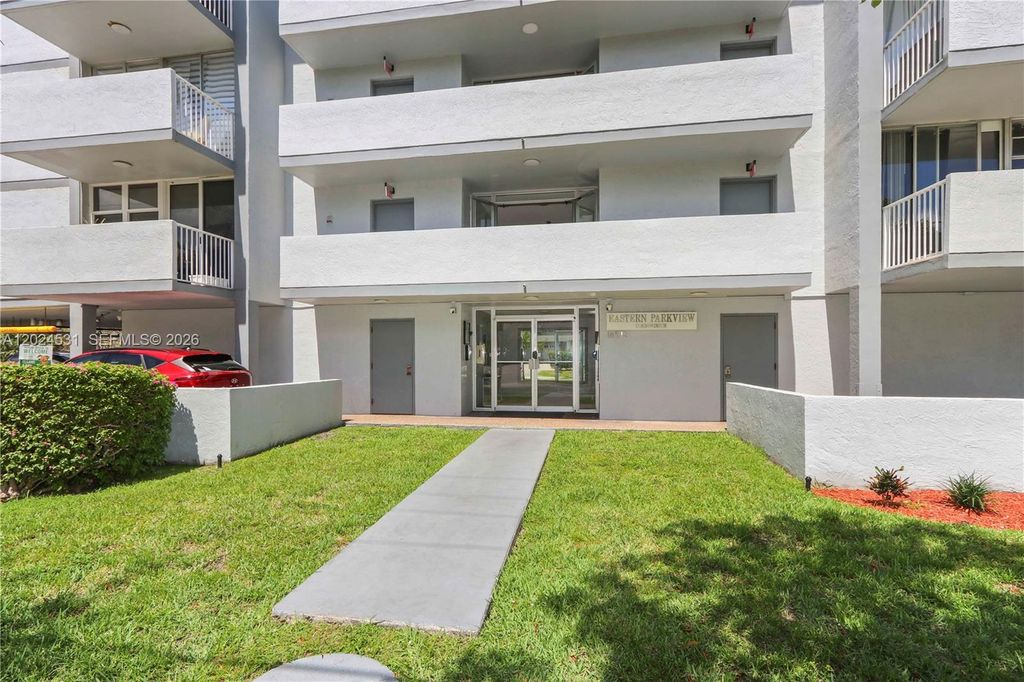 16518 NE 26th Ave 405, North Miami Beach, FL 33160