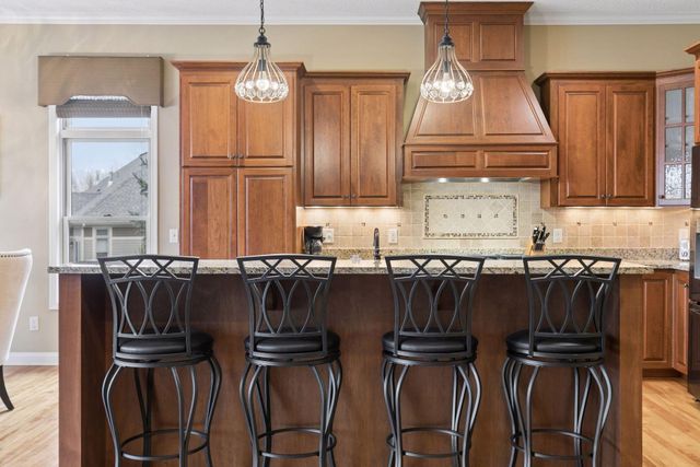 18224 Justice Way, Lakeville, MN 55044