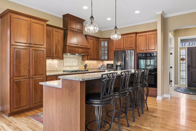 18224 Justice Way, Lakeville, MN 55044