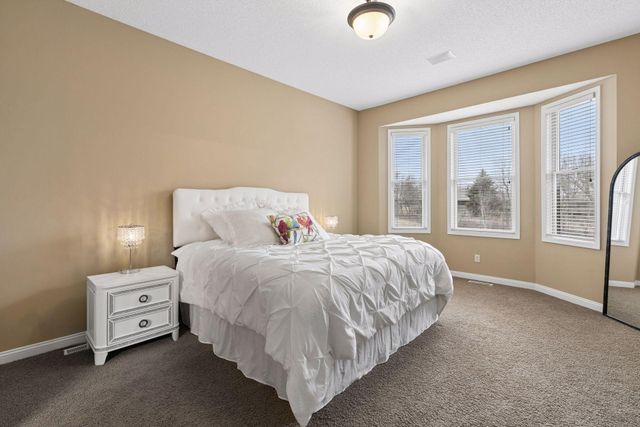 18224 Justice Way, Lakeville, MN 55044