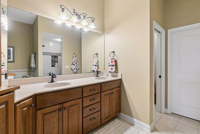 18224 Justice Way, Lakeville, MN 55044