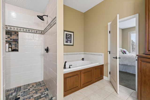 18224 Justice Way, Lakeville, MN 55044