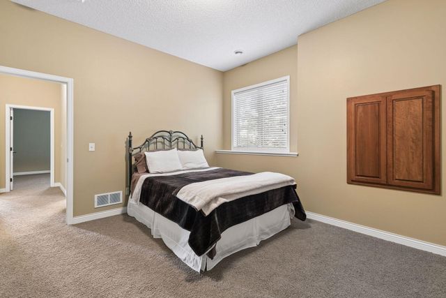 18224 Justice Way, Lakeville, MN 55044