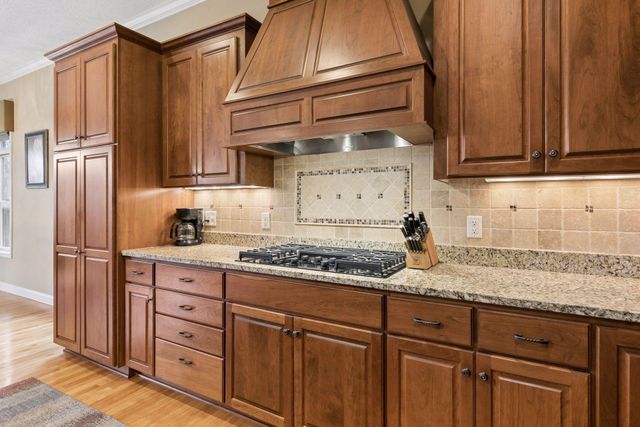 18224 Justice Way, Lakeville, MN 55044