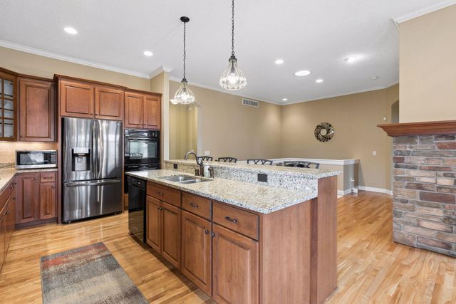 18224 Justice Way, Lakeville, MN 55044