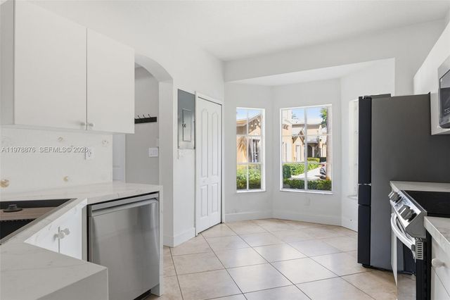 9000 W Flagler St 7, Miami, FL 33174