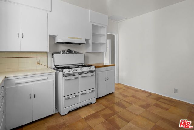 1301 Stanford Street, Santa Monica, CA 90404