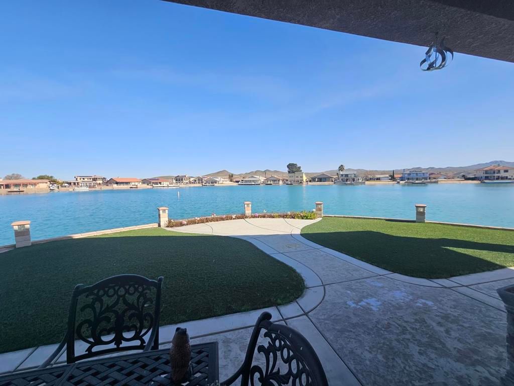 26461 Edgewater Lane, Helendale, CA 92342