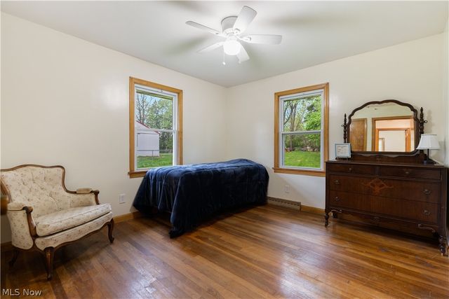 1213 Pleasantview Avenue SE, North Canton, OH 44720