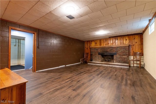 1213 Pleasantview Avenue SE, North Canton, OH 44720