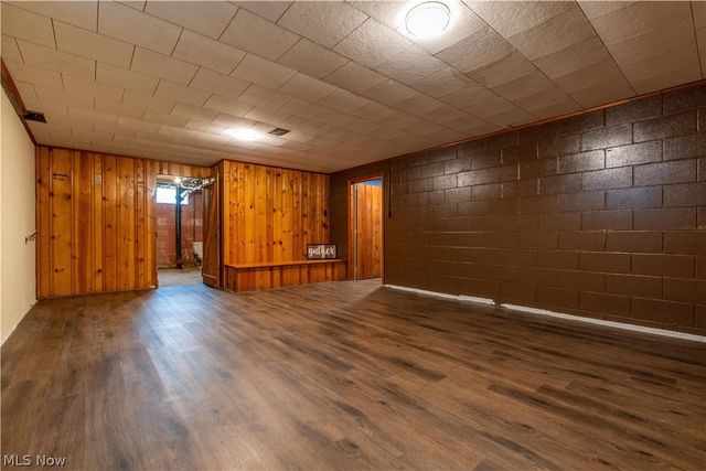 1213 Pleasantview Avenue SE, North Canton, OH 44720