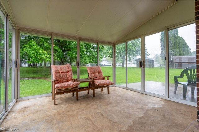 1213 Pleasantview Avenue SE, North Canton, OH 44720