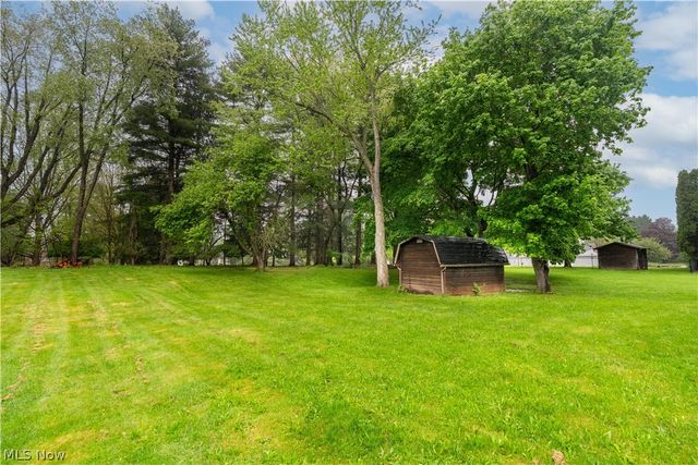 1213 Pleasantview Avenue SE, North Canton, OH 44720