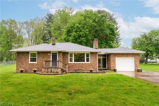 1213 Pleasantview Avenue SE, North Canton, OH 44720