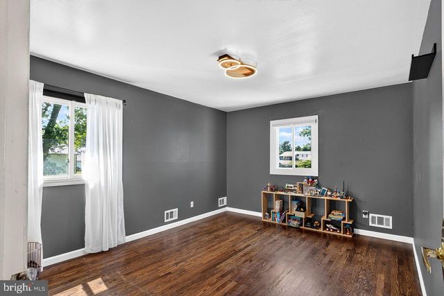 717 DORIS TER, Neptune, NJ 07753