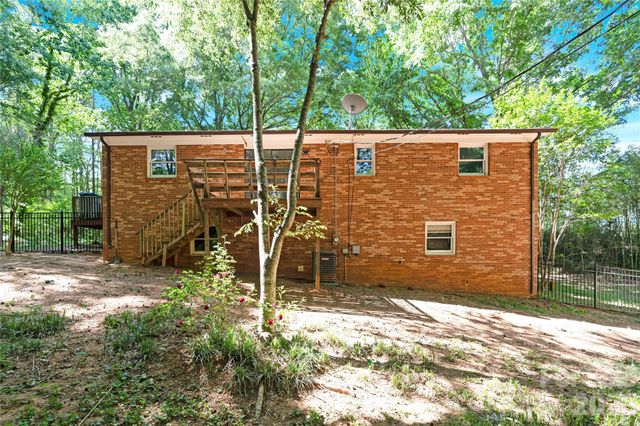 7065 Fieldcrest Lane, Denver, NC 28037