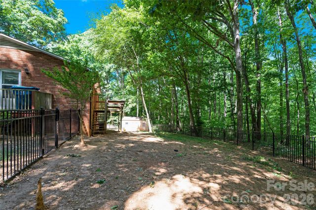 7065 Fieldcrest Lane, Denver, NC 28037
