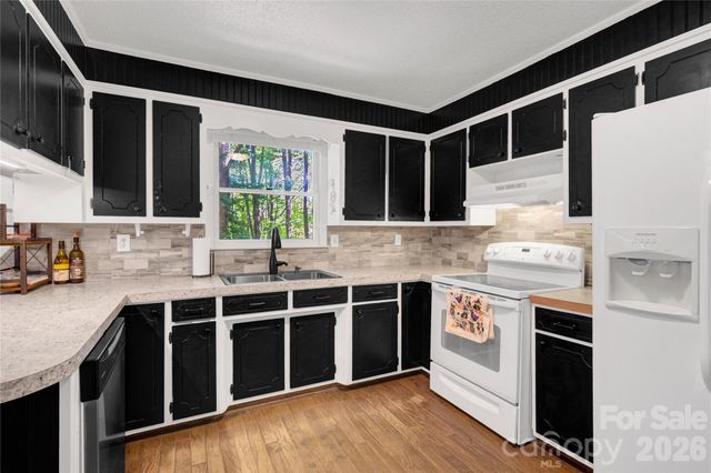 7065 Fieldcrest Lane, Denver, NC 28037