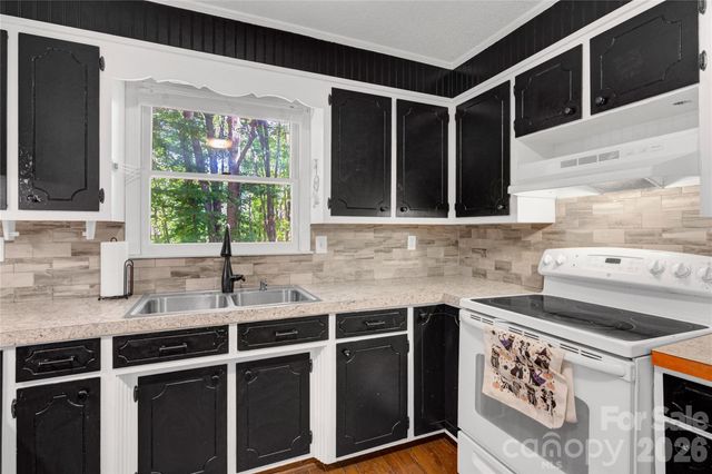 7065 Fieldcrest Lane, Denver, NC 28037