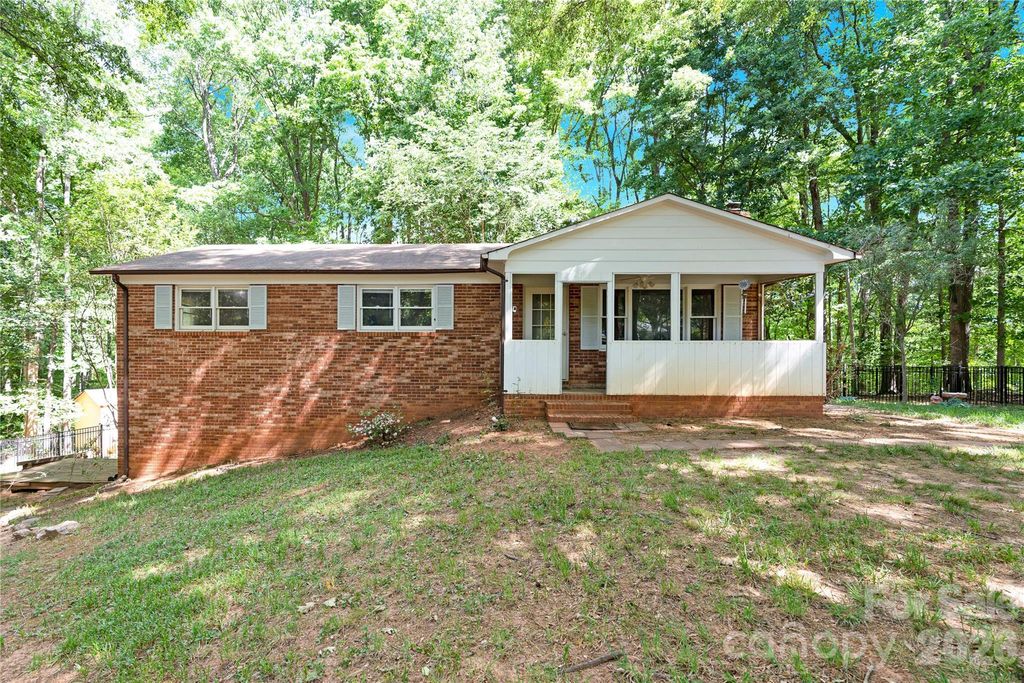 7065 Fieldcrest Lane, Denver, NC 28037