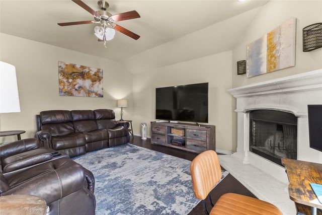 338 Amber Lane, Nevada, TX 75173