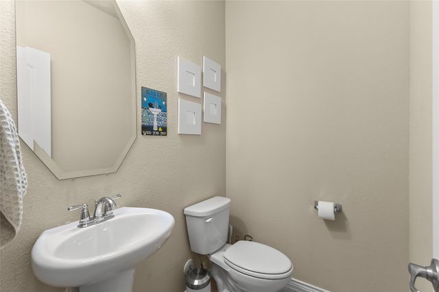 338 Amber Lane, Nevada, TX 75173