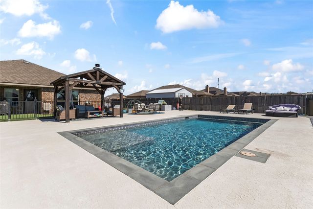 338 Amber Lane, Nevada, TX 75173