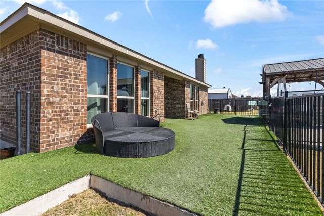 338 Amber Lane, Nevada, TX 75173