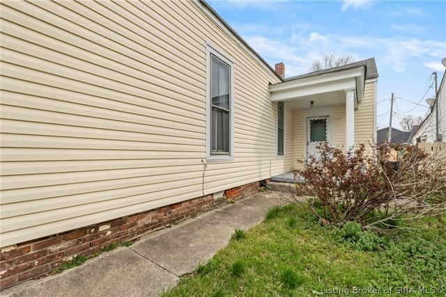 1110 State Street, New Albany, IN 47150