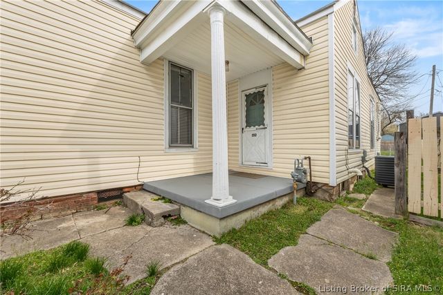 1110 State Street, New Albany, IN 47150