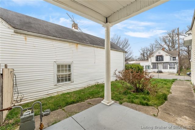 1110 State Street, New Albany, IN 47150