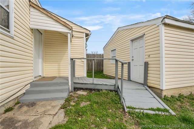 1110 State Street, New Albany, IN 47150