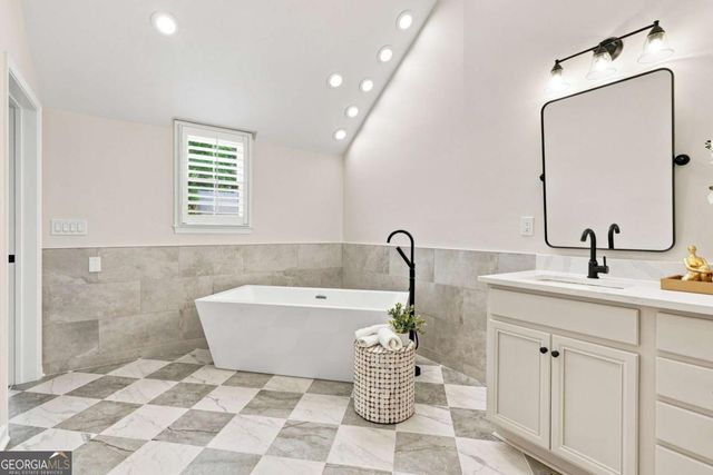 423 Jefferson Circle, Atlanta, GA 30328