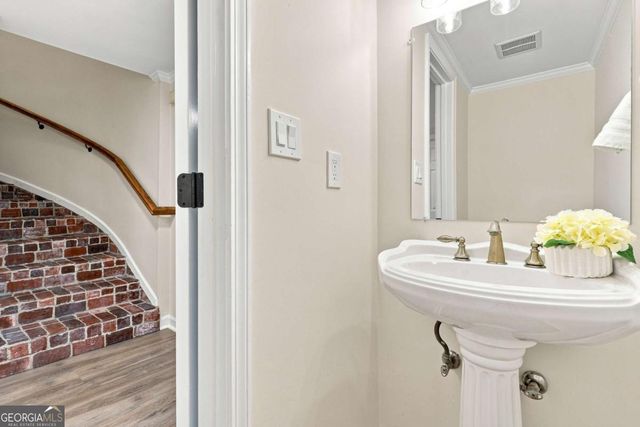 423 Jefferson Circle, Atlanta, GA 30328