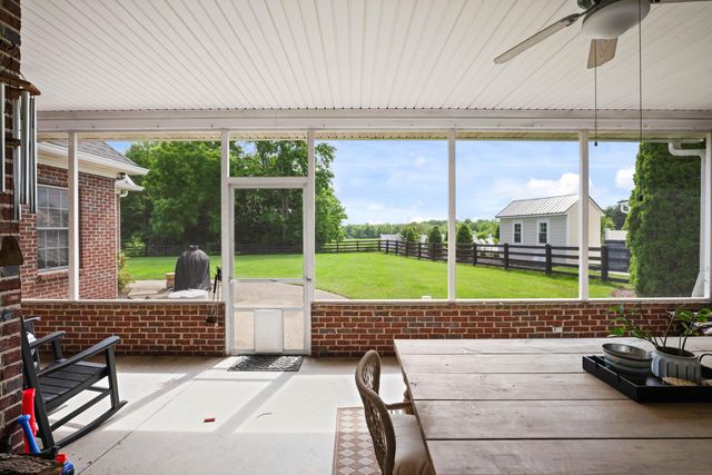 501 Hawthorne Drive, Nicholasville, KY 40356