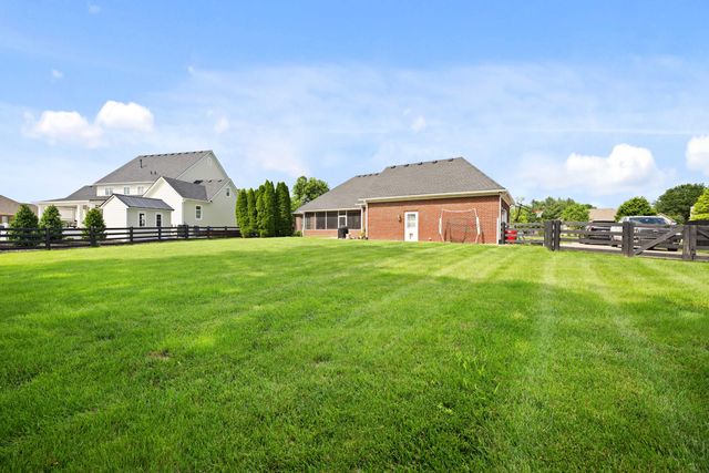 501 Hawthorne Drive, Nicholasville, KY 40356