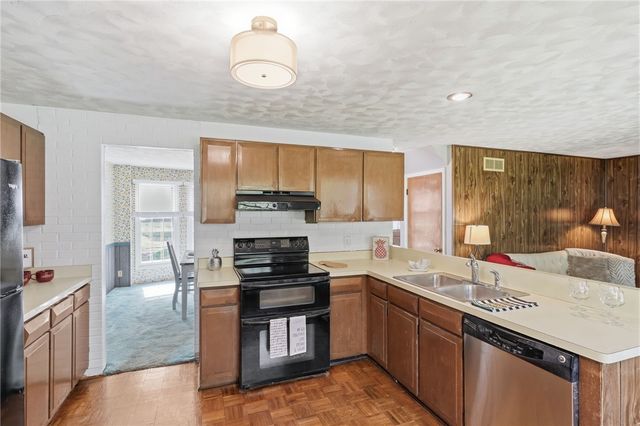 40 Harper Drive, Pittsford, NY 14534