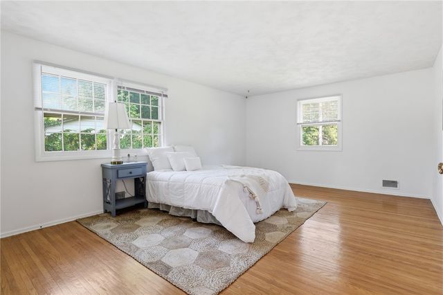40 Harper Drive, Pittsford, NY 14534