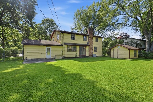40 Harper Drive, Pittsford, NY 14534