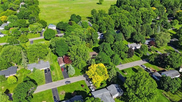 40 Harper Drive, Pittsford, NY 14534