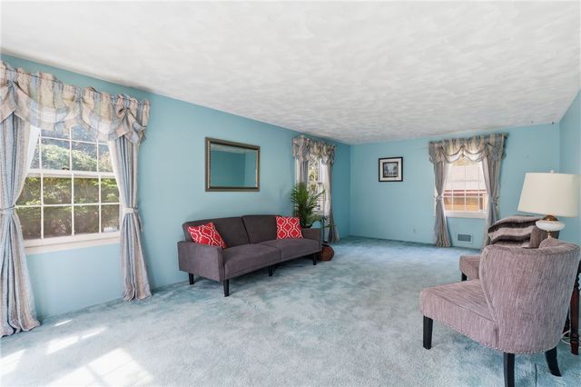 40 Harper Drive, Pittsford, NY 14534