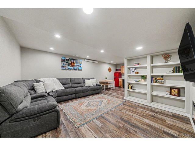 6061 Miners Peak Cir, Frederick, CO 80516