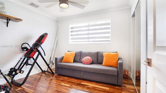 6220 W 10th Avenue, Hialeah, FL 33012