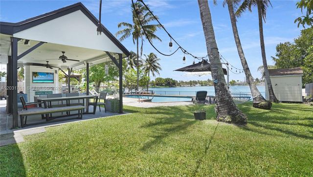 6220 W 10th Avenue, Hialeah, FL 33012
