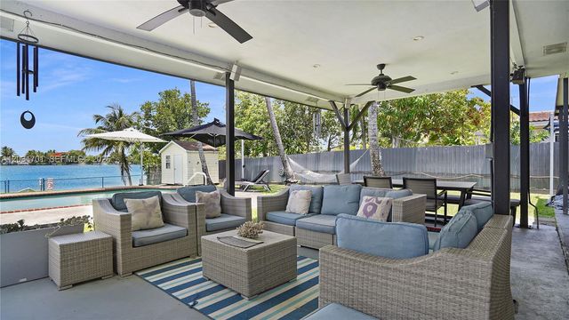 6220 W 10th Avenue, Hialeah, FL 33012