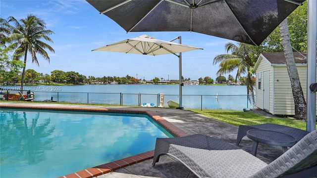 6220 W 10th Avenue, Hialeah, FL 33012