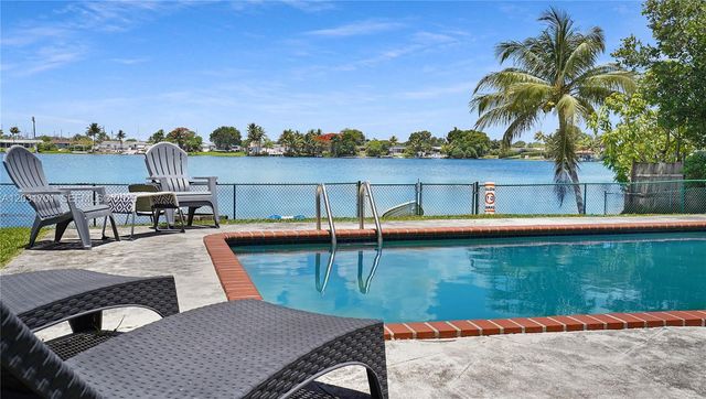 6220 W 10th Avenue, Hialeah, FL 33012