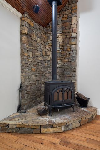 119 College Street, Farmersville, TX 75442