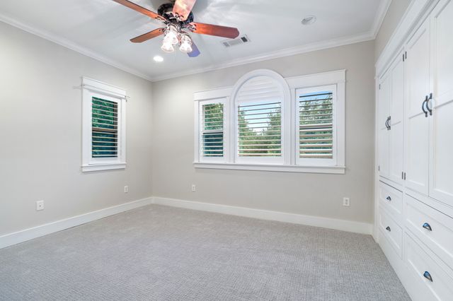 119 College Street, Farmersville, TX 75442